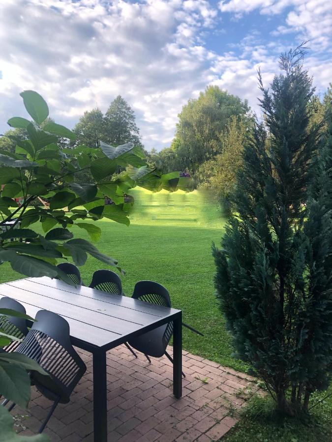 Garden Retreat Junior (Adults Only) Hotel Bran  Exterior photo